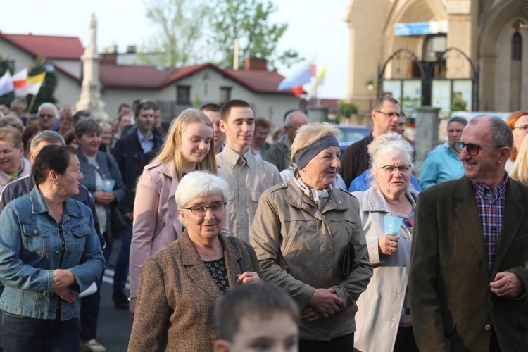 Bp Janusz Mastalski u św. abp. Bilczewskiego w Wilamowicach