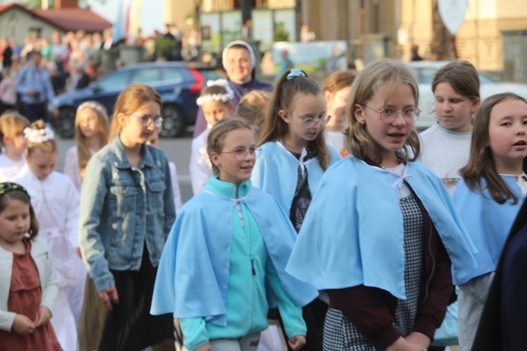 Bp Janusz Mastalski u św. abp. Bilczewskiego w Wilamowicach