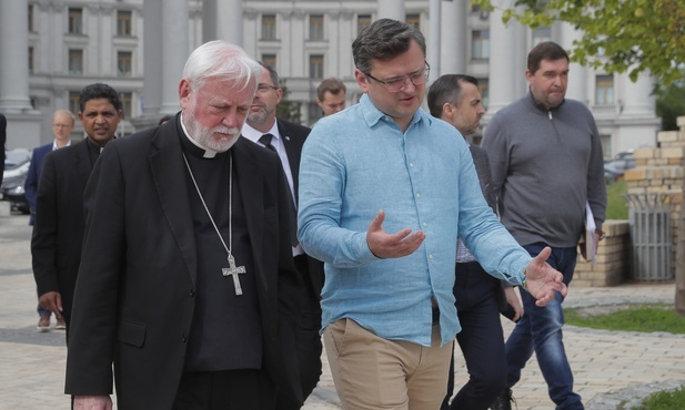 Abp Gallagher w Kijowie: oby wspólne wysiłki całego świata położyły kres zniszczeniu i śmierci