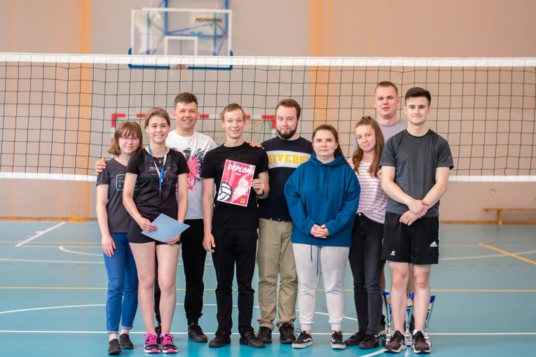 KSM zaprosił rówieśników na turniej siatkówki