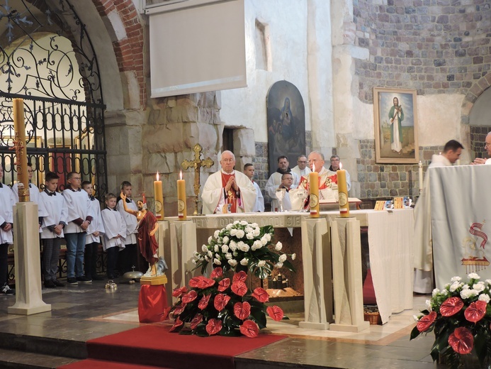 Zakończenie 860. rocznicy konsekracji archikolegiaty w Tumie