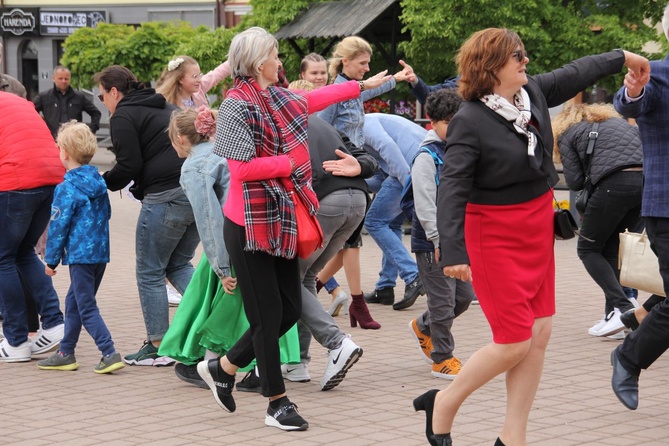 Czytanie "Pana Tadeusza" w Tarnobrzegu