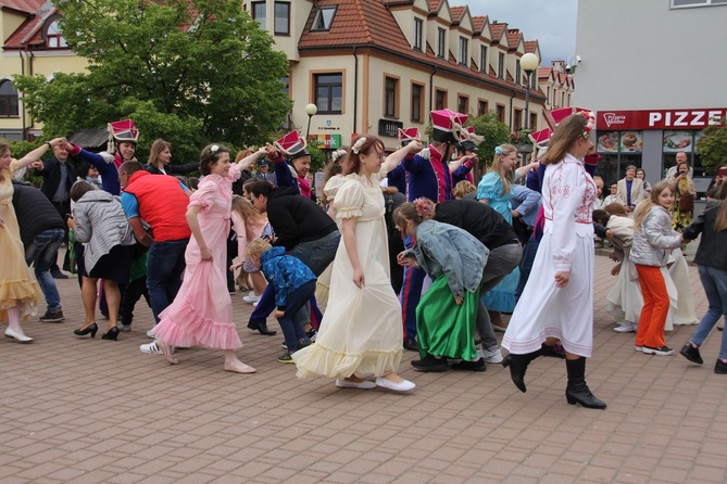 Czytanie "Pana Tadeusza" w Tarnobrzegu