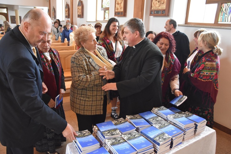 Promocja książki "Był wśród nas..." w Podsarniu