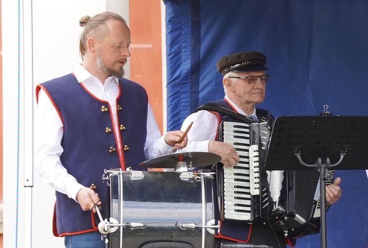 IX Majówka w Ogrodach Klasztornych w Trzebnicy