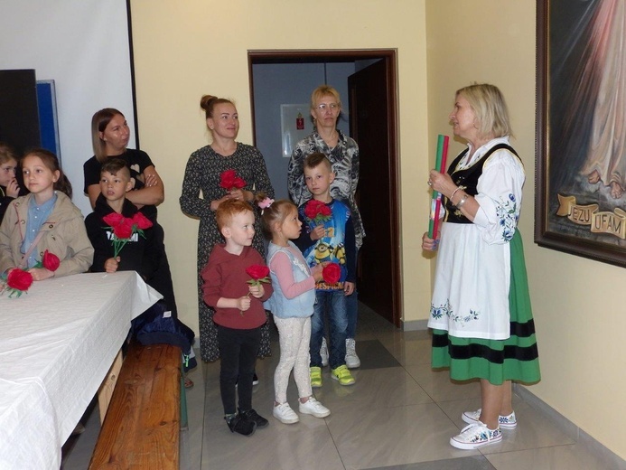 Wschowa. Kwiaty na Dzień Mamy gotowe