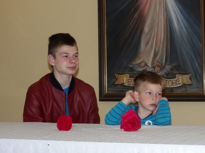 Wschowa. Kwiaty na Dzień Mamy gotowe
