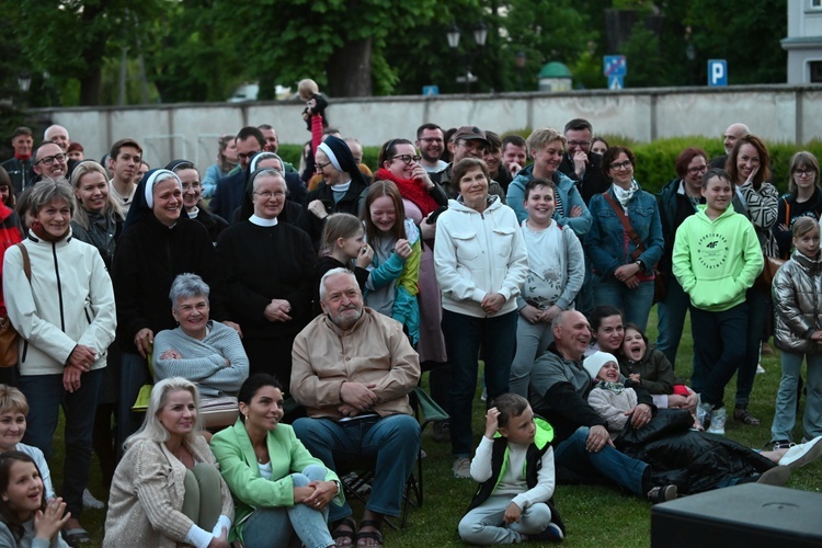 Kłodzko. Dwóch wyjątkowych gości u franciszkanów