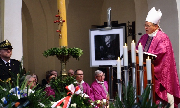 Otwierał nasze serca. Pogrzeb Jerzego Treli
