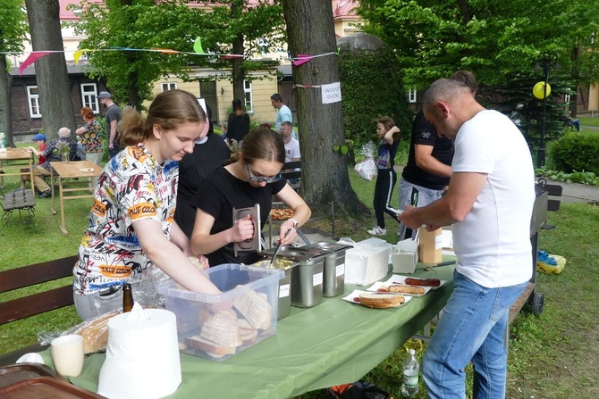 Festyn jubileuszowo-charytatywny u elżbietanek cieszyńskich - 2022