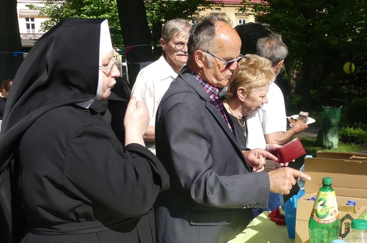 Festyn jubileuszowo-charytatywny u elżbietanek cieszyńskich - 2022