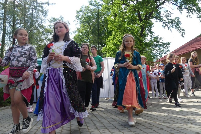 Festyn jubileuszowo-charytatywny u elżbietanek cieszyńskich - 2022