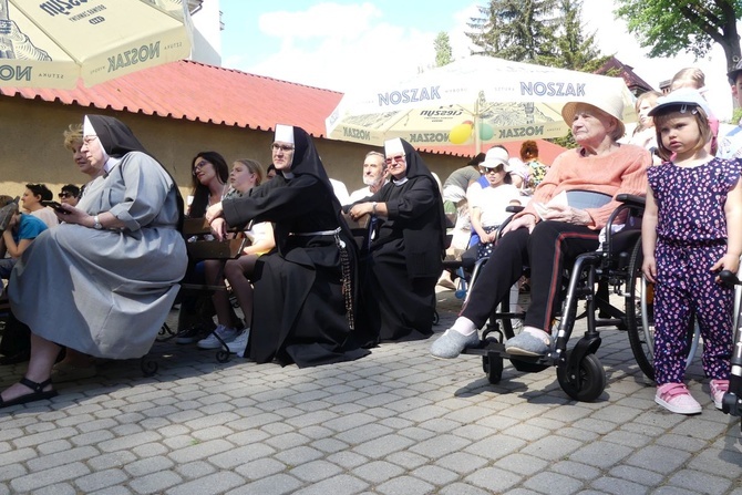 Festyn jubileuszowo-charytatywny u elżbietanek cieszyńskich - 2022