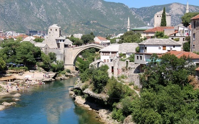 Bośnia i Hercegowina: Serbski przedstawiciel trzyosobowego Prezydium wzywa do "pokojowego podziału" kraju