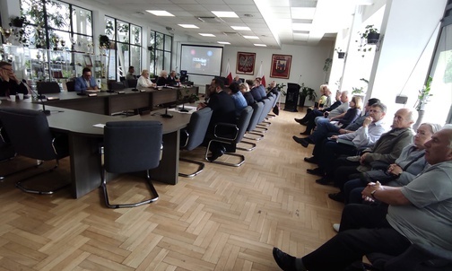 Lędziny. Jest problem z wodą. Jej jakość oburza mieszkańców i władze miasta