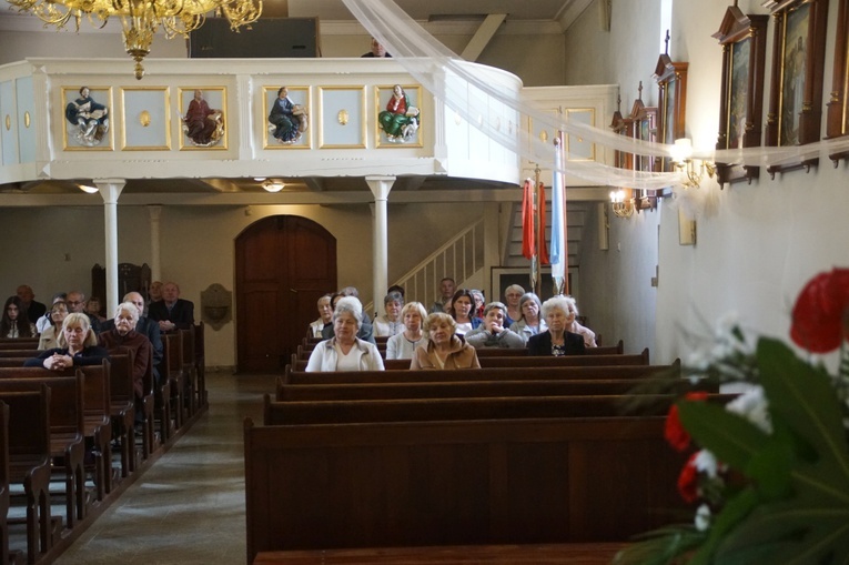 Piskorzów. Wizytacja w parafii św. Jana Nepomucena