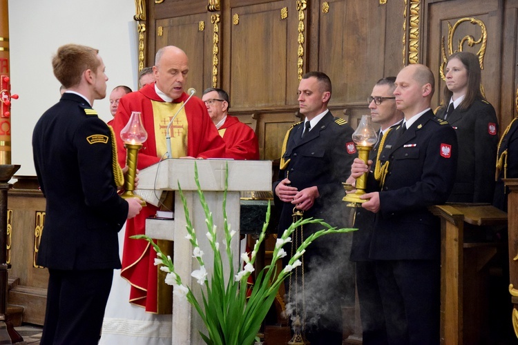 Wojewódzkie Obchody Dnia Strażaka na Świętym Krzyżu