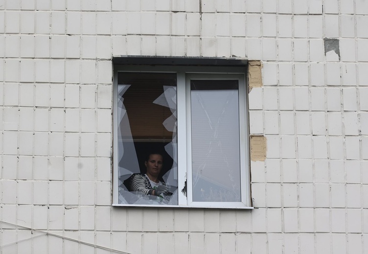 Władze Rosji przymusowo odsyłają do domów uciekinierów z Mariupola