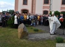 Przyjął dewizę "Soli Deo"