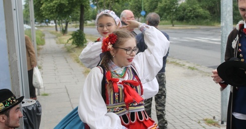 Legnica. Śpiewające autobusy 