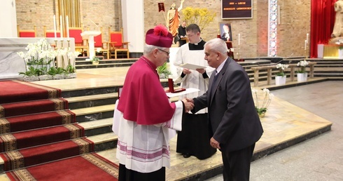 Lubin. Medale 30-lecia diecezji