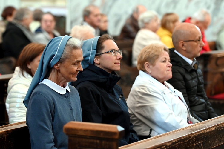 Dziękczynienie za beatyfikację kard. S. Wyszyńskiego