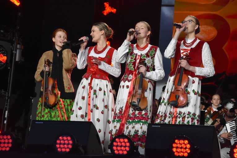 III Największa Góralska Majówka w Polsce z Janem Pawłem II