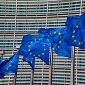 W Brukseli przedstawiono nową propozycję sankcji na ropę z Rosji