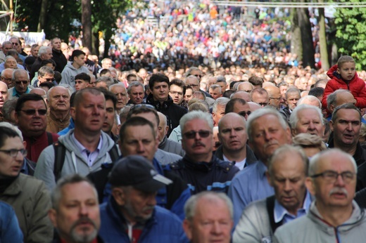 Pielgrzymka mężczyzn do Piekar - cz. 1