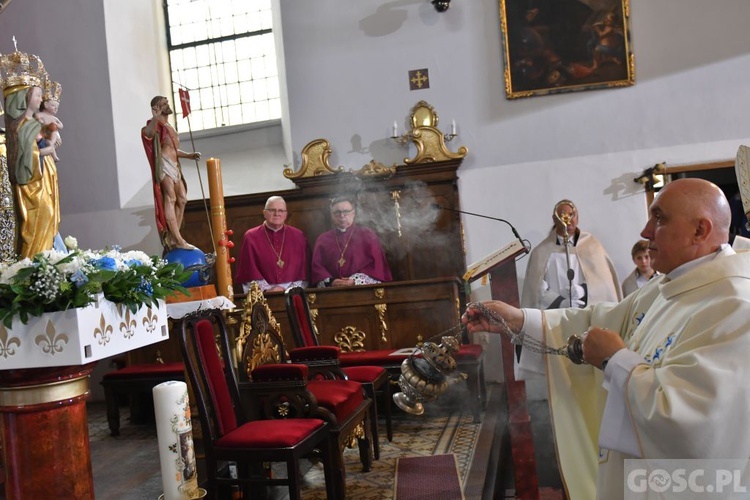 Rekoronacja w otyńskim sanktuarium Matki Bożej Królowej Pokoju