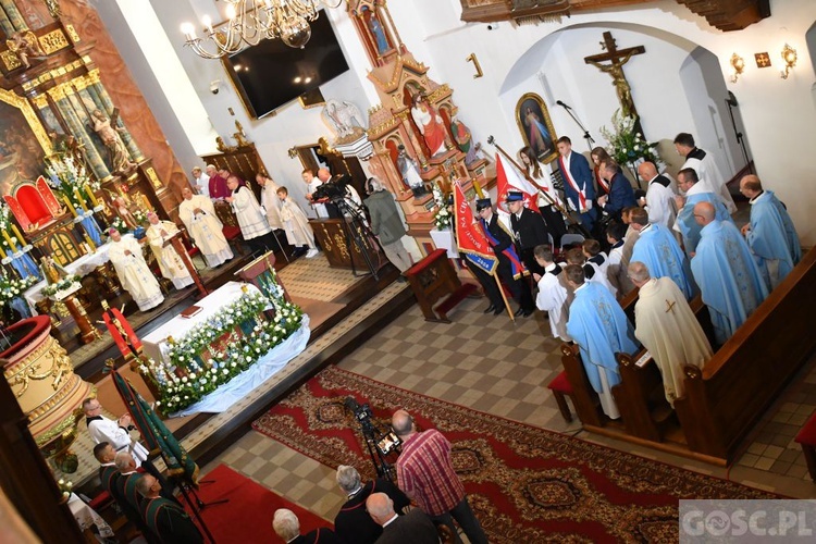 Rekoronacja w otyńskim sanktuarium Matki Bożej Królowej Pokoju