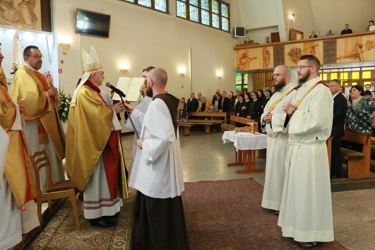 Święcenia kapłańskie u braci kapucynów