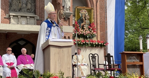 Abp A. Galbas w Piekarach: Bez nadziei jesteśmy labilni, niezdecydowani jak Piotruś Pan