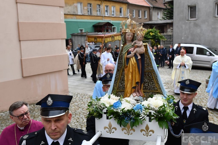 Rekoronacja w otyńskim sanktuarium Matki Bożej Królowej Pokoju