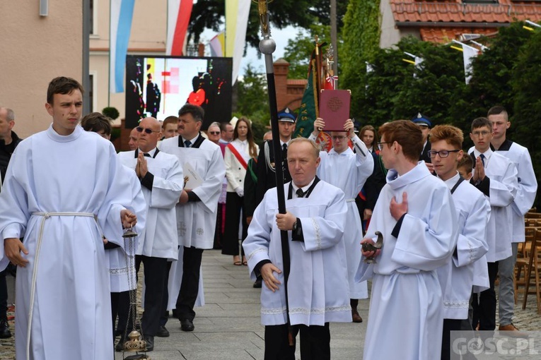 Rekoronacja w otyńskim sanktuarium Matki Bożej Królowej Pokoju