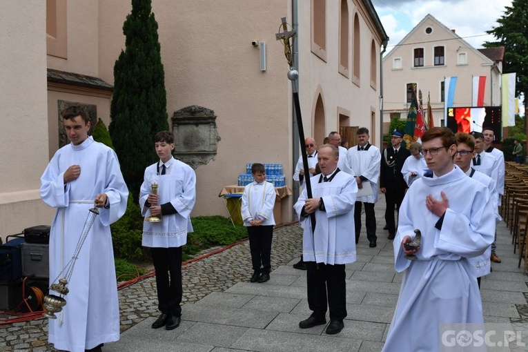Rekoronacja w otyńskim sanktuarium Matki Bożej Królowej Pokoju