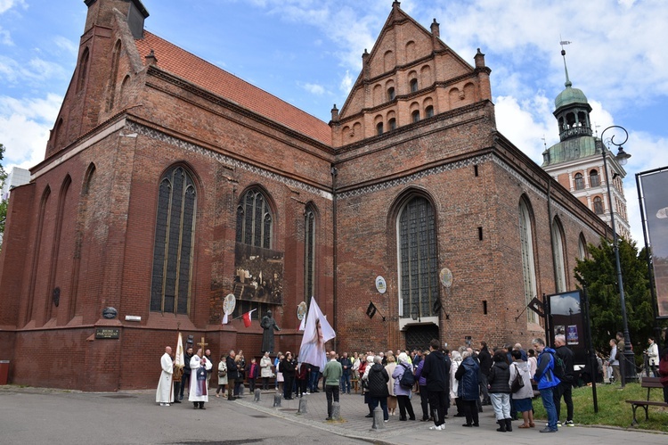 Pielgrzymka z rekwiarzem św. Andrzeja Boboli