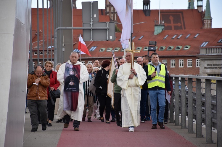 Pielgrzymka z rekwiarzem św. Andrzeja Boboli