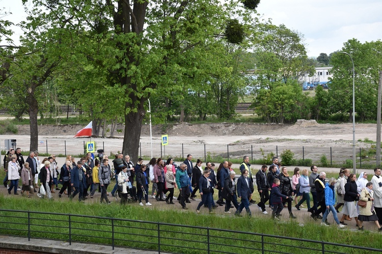 Pielgrzymka z rekwiarzem św. Andrzeja Boboli