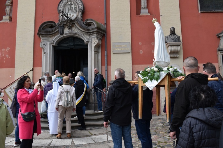 Pielgrzymka z rekwiarzem św. Andrzeja Boboli