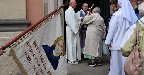 W Gdańsku procesja z relikwiami św. Andrzeja Boboli