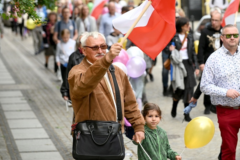 Świdnicki marsz dla życia i rodziny 2022