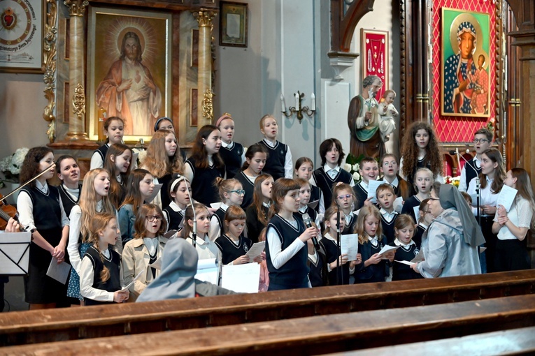 Pieszyce. Salezjanki świętowały jubileusze