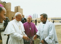 ▲	Powitanie papieża Polaka 9 czerwca 1987 roku na Czubach.