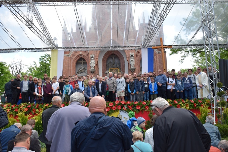 Dobra. Męska pielgrzymka do Piekar Śląskich