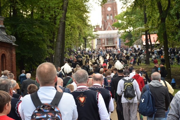 Dobra. Męska pielgrzymka do Piekar Śląskich