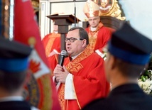 Mszę św. koncelebrował z biskupem ks. Marek Babuśka, diecezjalny kapelan straży pożarnej.