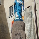 Czerwińsk n. Wisłą. Figura Matki Bożej przy ul. Klasztornej