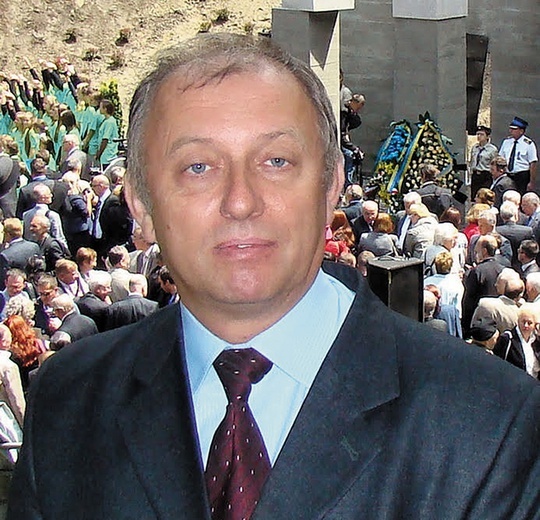 Janusz Balicki jest prezesem lwowskiego Polskiego Towarzystwa Opieki nad Grobami Wojskowymi.