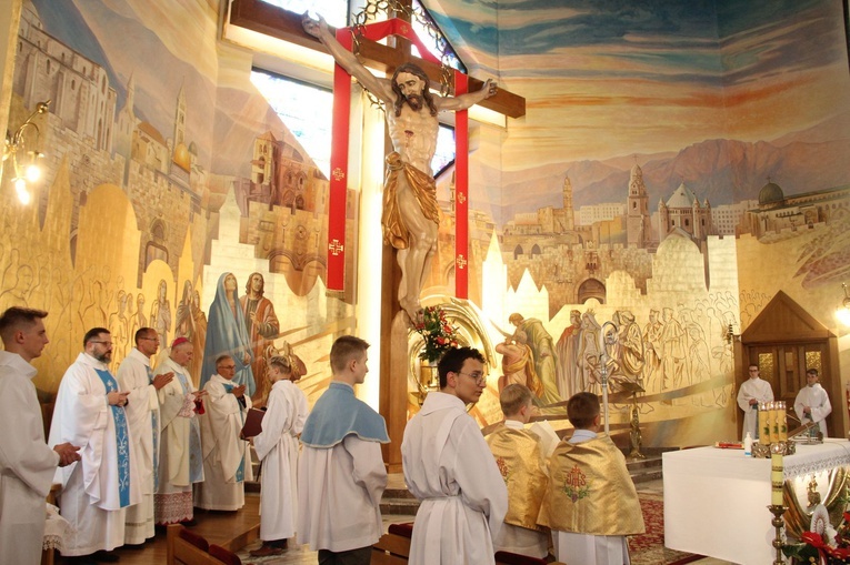Nowy Sącz. Bierzmowanie w parafii św. Heleny 2022